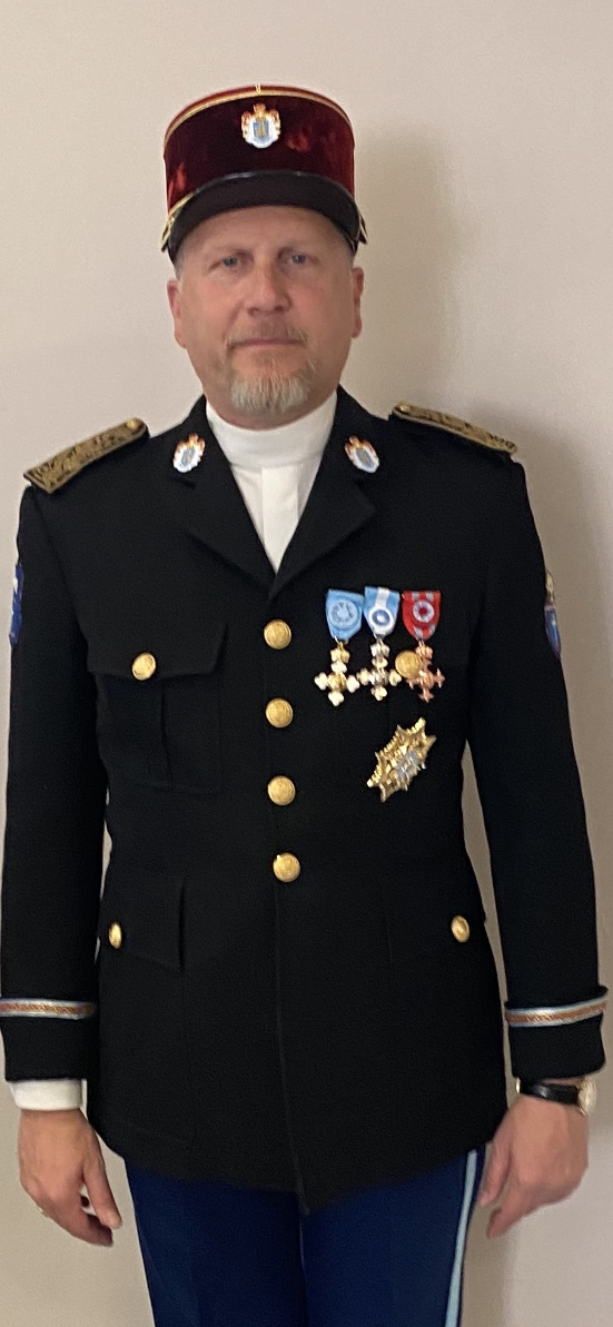 S.A.R. Mgr Giovanni Luca, Commandant Général